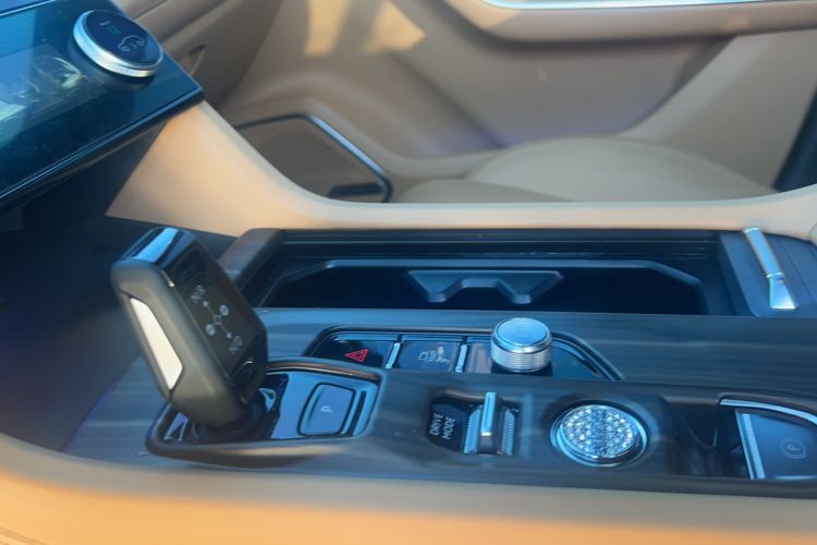 Used Lynk & Co 09 EM-P 2023 2.0TD EM-P Four-Wheel Drive Asian Games Executive Edition Five Seats
