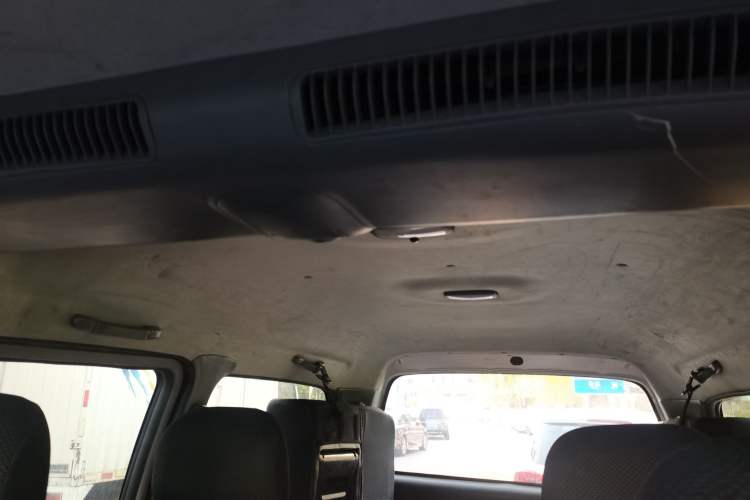 Used JAC Refine 2011 2.0L Shuttle Gasoline Comfort Edition HFC4GA3
