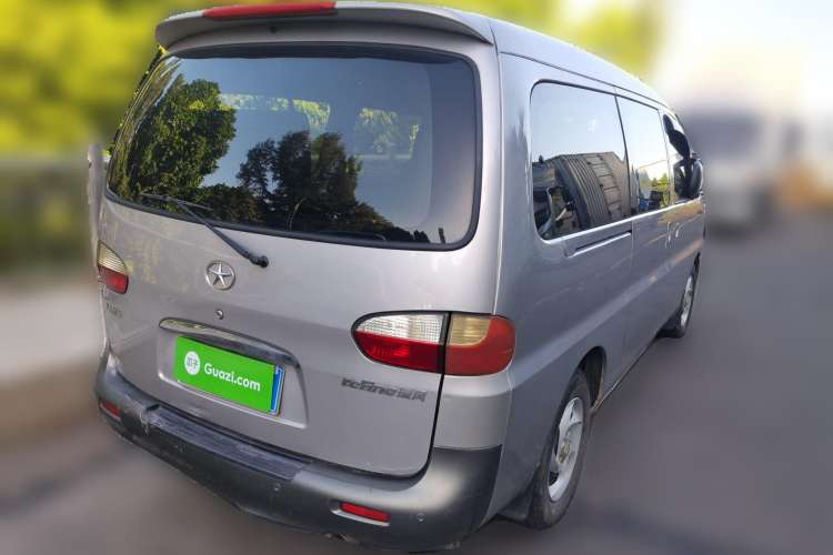 Used JAC Refine 2011 2.0L Shuttle Gasoline Comfort Edition HFC4GA3
