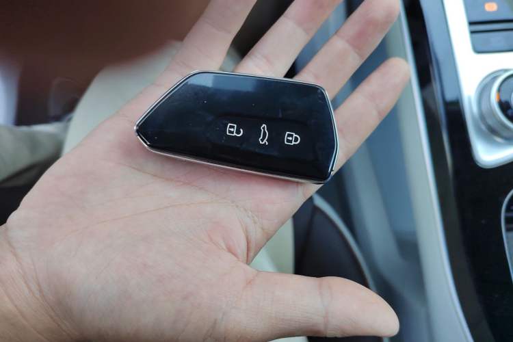 Used Volkswagen Tavendor 2023 380TSI All-Wheel Drive R-Line Journey Edition Vehicle Key