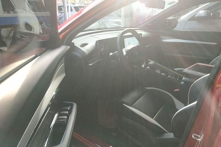 Used MG 5 Scorpio 2022 1.5T Trophy Sport Luxurious Edition
