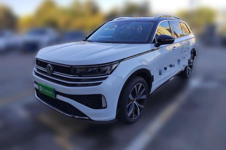 Used Volkswagen Tavendor 2023 380TSI All-Wheel Drive R-Line Journey Edition