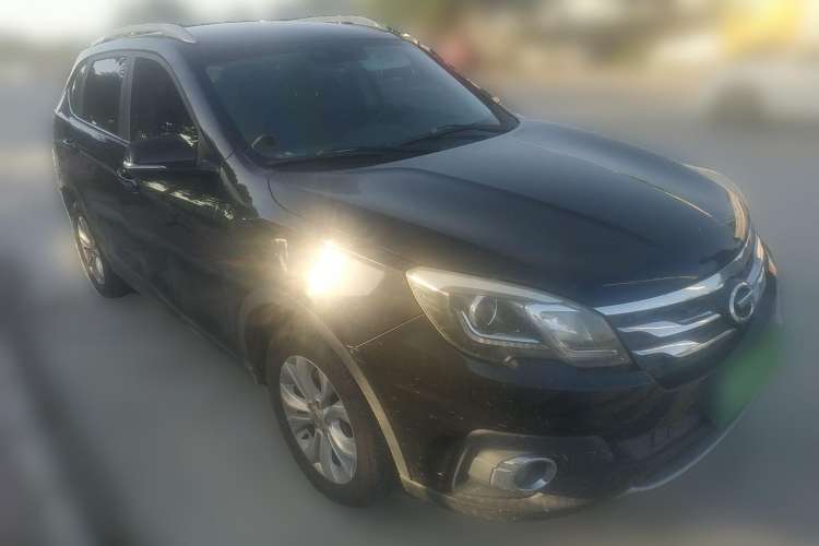 Used GAC Trumpchi GS5 Super 2015 2.0L Automatic Two-Wheel Drive Comfort Edition Front Right 45 Deg