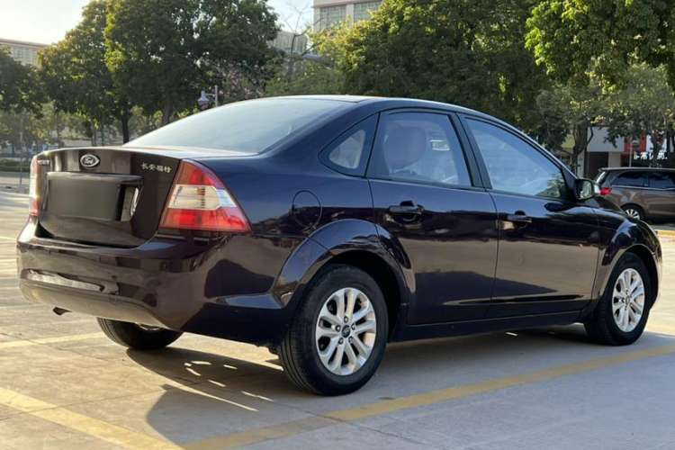 Used Ford Focus 2013 Sedan Classic 1.8L Automatic Base Model