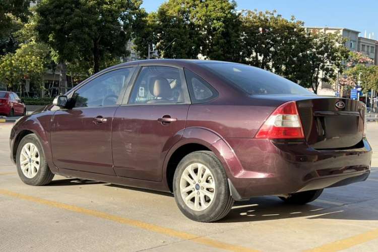 Used Ford Focus 2013 Sedan Classic 1.8L Automatic Base Model