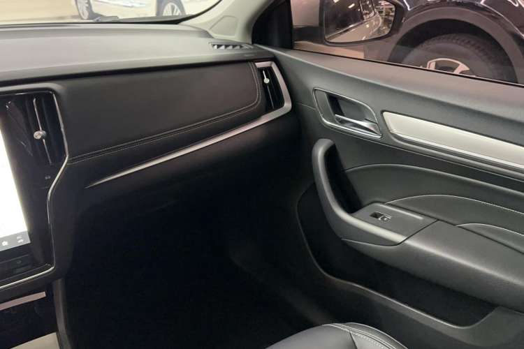 Used Roewe i6 New Energy 2017 45T Hybrid Connect & Smart Enjoyment Edition
