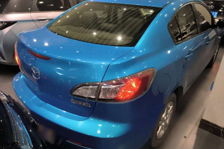 Used Mazda Mazda 3 2011 Sedan 1.6L Manual Comfort Model
