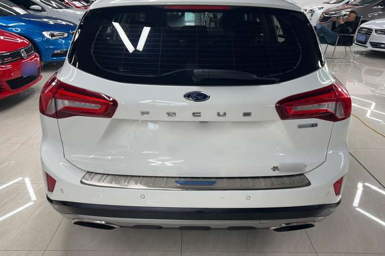 Used Ford Focus 2021 EcoBoost 180 Automatic Hunter Edition
