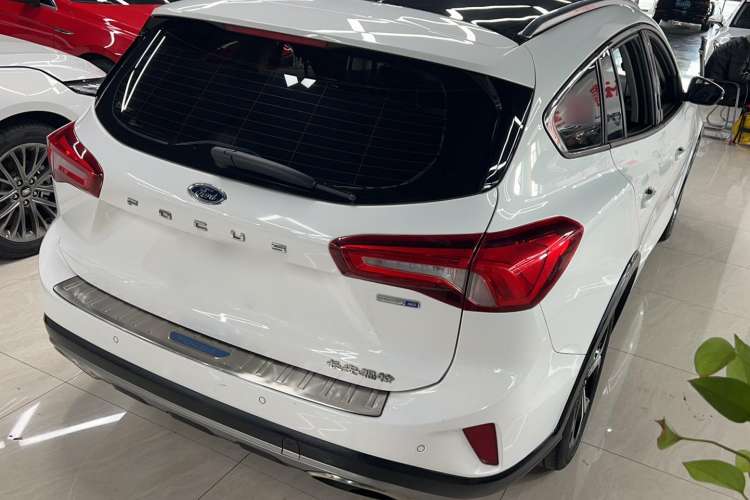 Used Ford Focus 2021 EcoBoost 180 Automatic Hunter Edition
