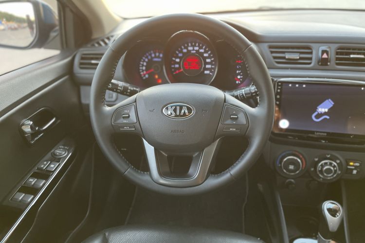 Used Kia K2 2012 Hatchback 1.6L AT Premium Commemorative Edition
