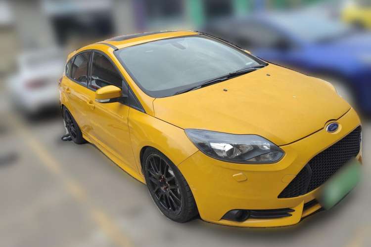 Used Ford Focus 2013 2.0T ST Orange Edition
