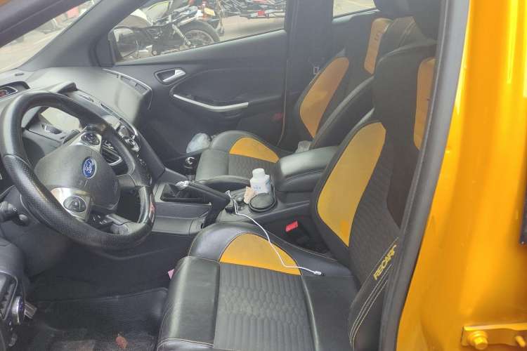 Used Ford Focus 2013 2.0T ST Orange Edition
