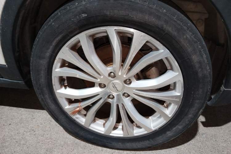 Used Land X7 2015 2.0T Panoramic Prestige Edition
