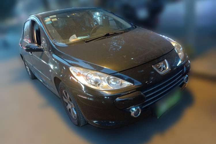 Used Peugeot 307 2011 1.6L Manual CROSS Front Right 45 Deg