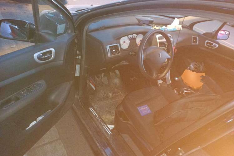 Used Peugeot 307 2011 1.6L Manual CROSS Driver Seat