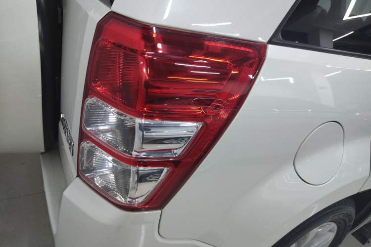 Used Suzuki Grand Vitara 2012 2.4L AT Luxury Navigation 5-Door Version