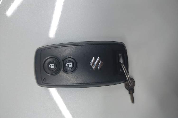 Used Suzuki Grand Vitara 2012 2.4L AT Luxury Navigation 5-Door Version