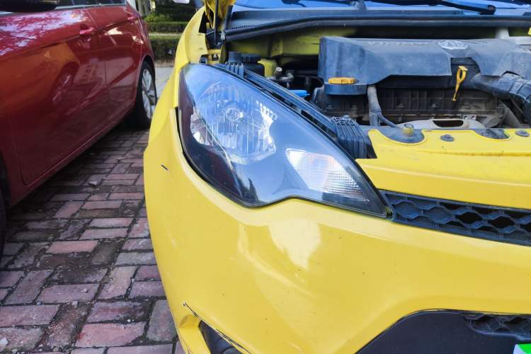 Used MG 3 2011 1.5L AMT Elite Edition Right Front Headlight