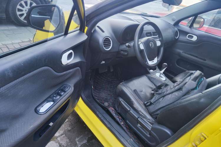 Used MG 3 2011 1.5L AMT Elite Edition Driver Seat