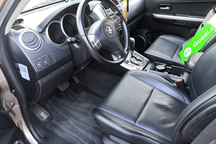 Used Suzuki Grand Vitara 2012 2.4L AT Luxury Navigation 5-Door Version