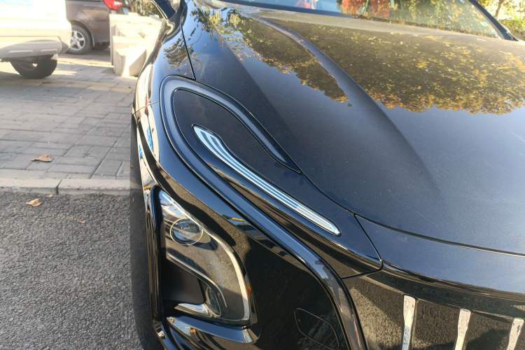 Used Hongqi E-QM5 2023 620km PLUS Right Front Headlight