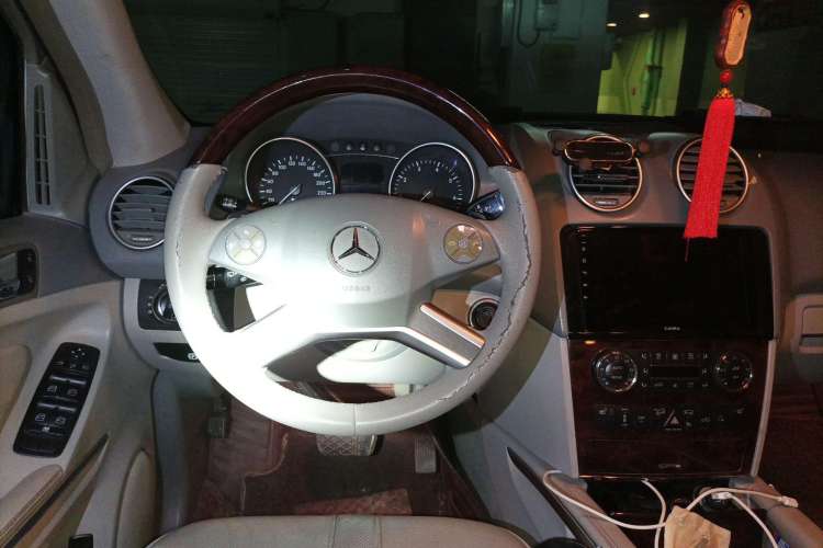 Used Mercedes-Benz M-Class 2010 ML 350 4MATIC Luxury Special Edition
