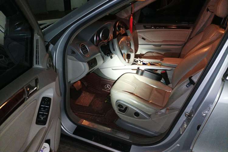 Used Mercedes-Benz M-Class 2010 ML 350 4MATIC Luxury Special Edition
