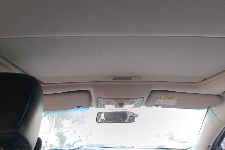 Used Roewe e550 2016 Deluxe Edition
