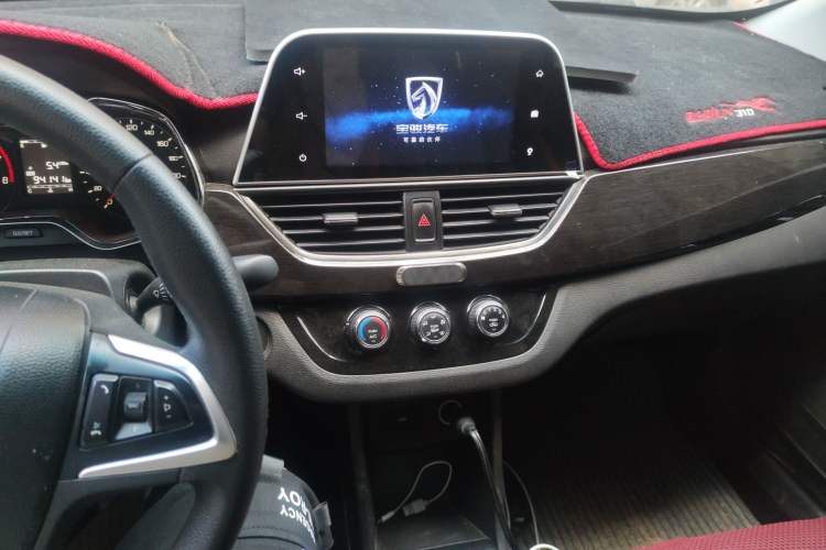 Used Baojun 310 2016 1.2L Manual Luxury Model