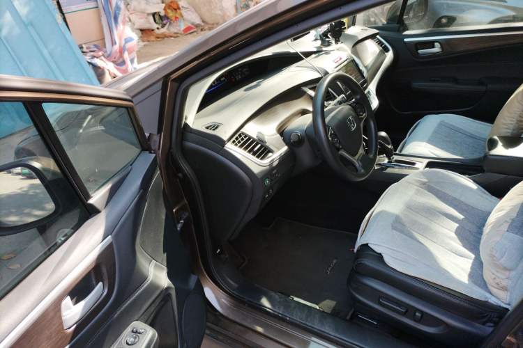 Used Honda Jade 2014 1.8L CVT Luxury Edition 5 seats
