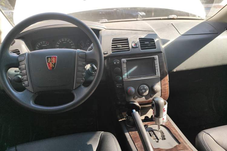 Used Roewe W5 2014 1.8T 2WD Automatic Tharu Special Edition