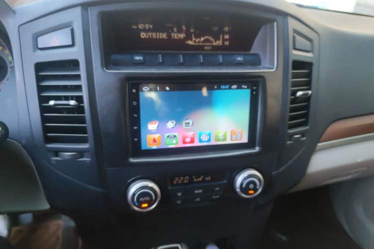 Used Mitsubishi Pajero 2010 3.0L Automatic Luxury Edition
