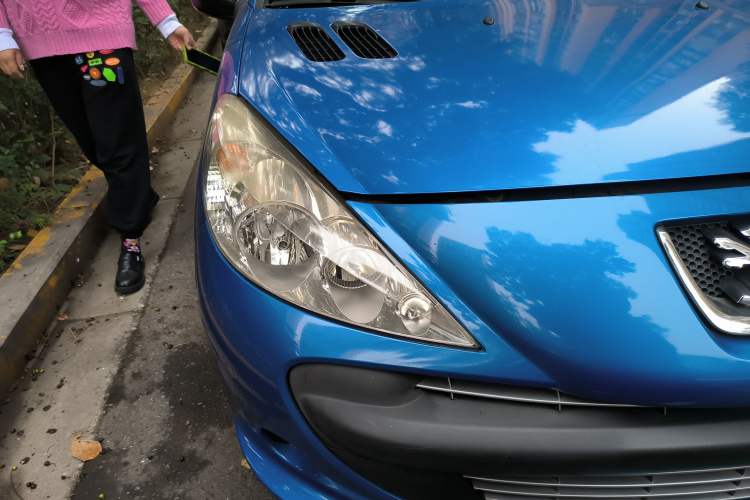 Used Peugeot 207 2010 Sedan 1.6L Automatic Yule Edition Right Front Headlight