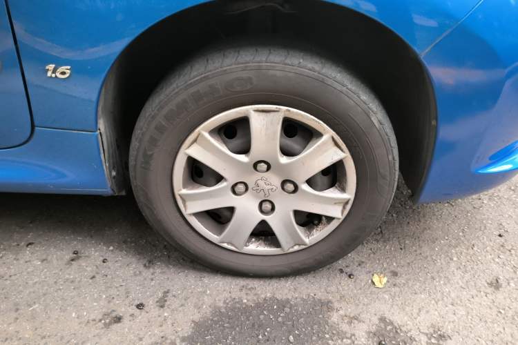 Used Peugeot 207 2010 Sedan 1.6L Automatic Yule Edition Right Front Wheel Hub