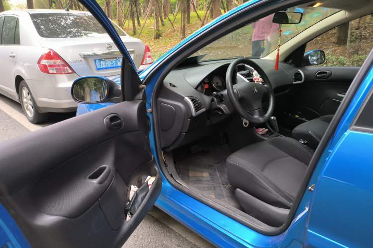 Used Peugeot 207 2010 Sedan 1.6L Automatic Yule Edition Driver Seat