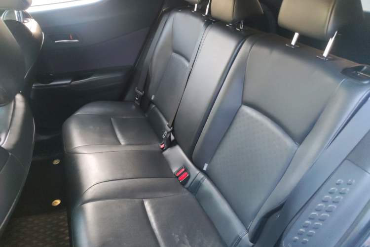 Used Toyota IZOA 2018 2.0L Yichi Edition China V Standard
