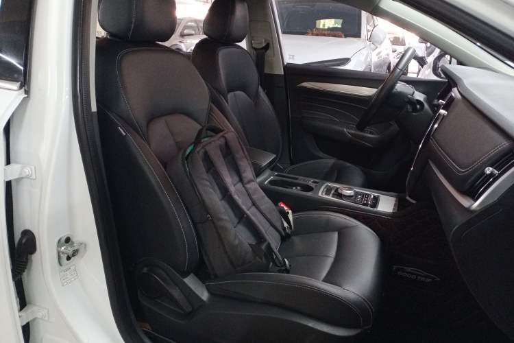 Used Roewe i6 New Energy 2017 45T Hybrid Connect & Smart Enjoyment Edition
