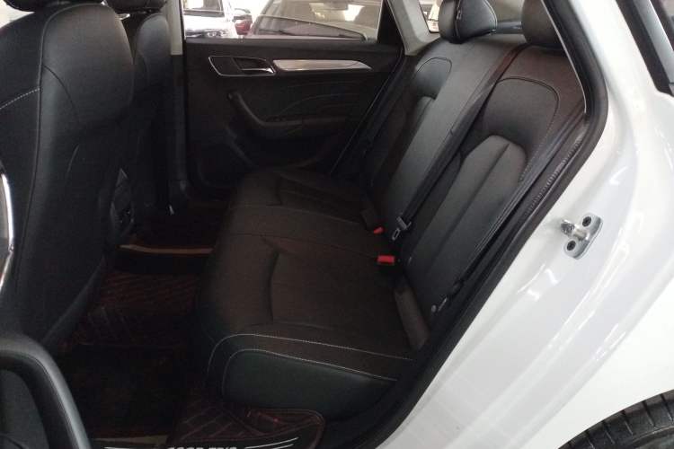 Used Roewe i6 New Energy 2017 45T Hybrid Connect & Smart Enjoyment Edition
