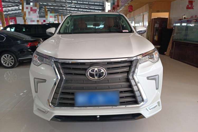 Used Toyota Fortuner 2016 2.7L Middle East Version
