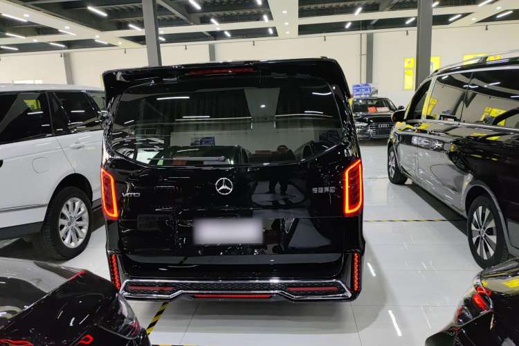 Used Mercedes-Benz Vito 2023 2.0T Elite Version 7 Seats
