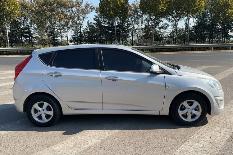 Used Hyundai Verna (older generation) 2011 Hatchback 1.4L Automatic Fashion GT