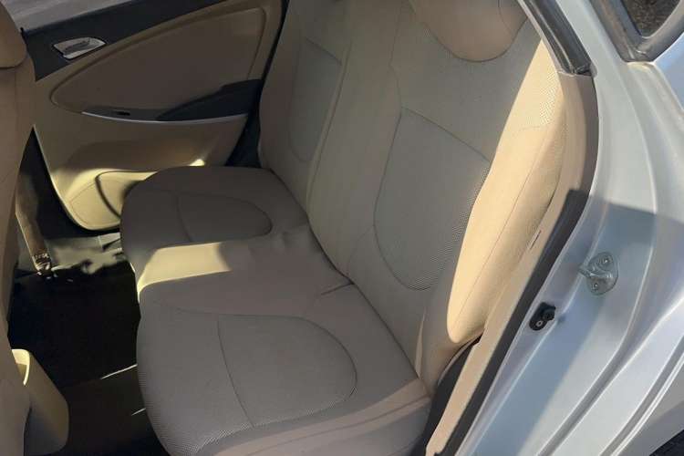 Used Hyundai Verna (older generation) 2011 Hatchback 1.4L Automatic Fashion GT