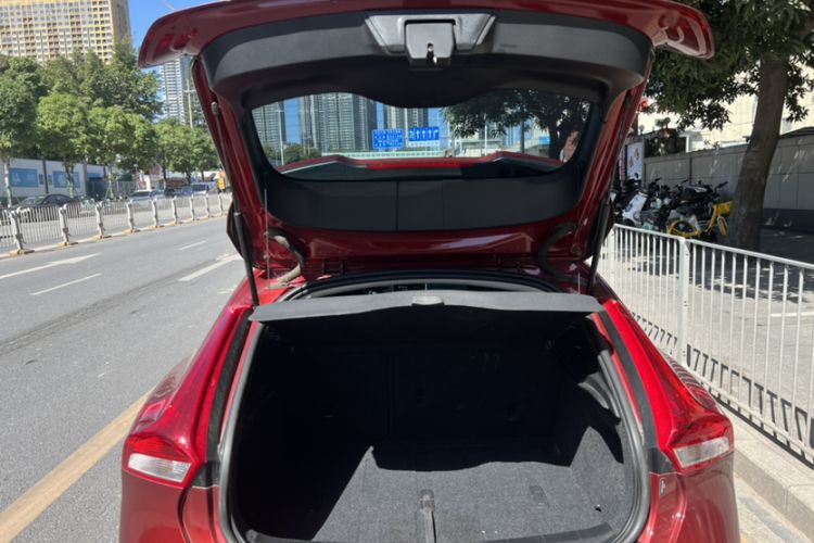 Used Volvo V40 2016 T3 Zhiyi Edition