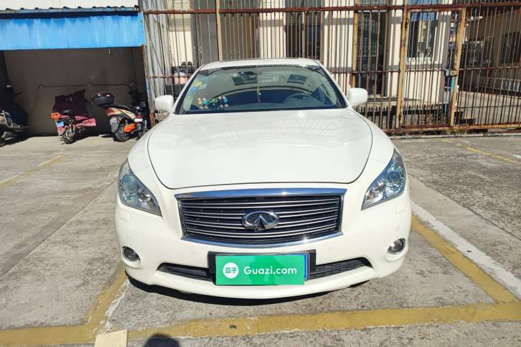 Used Infiniti M Series 2011 M25 Luxury Model