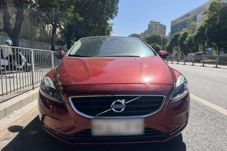 Used Volvo V40 2016 T3 Zhiyi Edition
