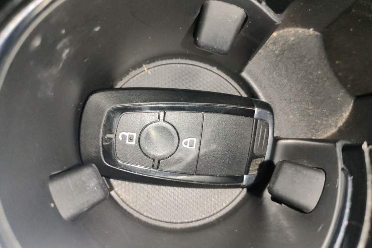 Used Ford Escape 2020 EcoBoost 245 Two-Wheel Drive Smart & Enjoyment Model