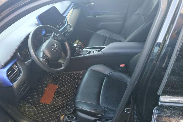 Used Toyota C-HR 2018 2.0L Leading with Sunroof China V Standard
