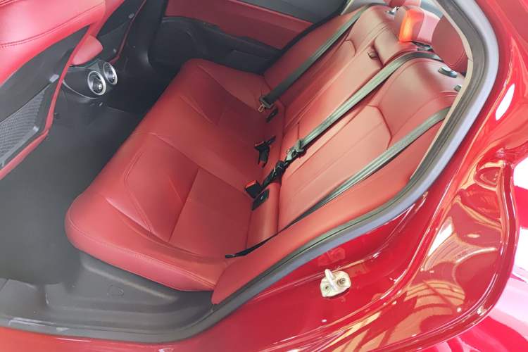 Used Alfa Romeo Giulia 2017 2.0T 200HP Luxury Edition