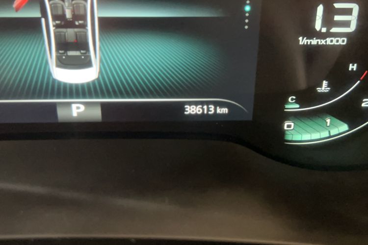 Used Roewe i6 MAX 2020 300TGI Automatic Cool & Stylish Skyroof Edition