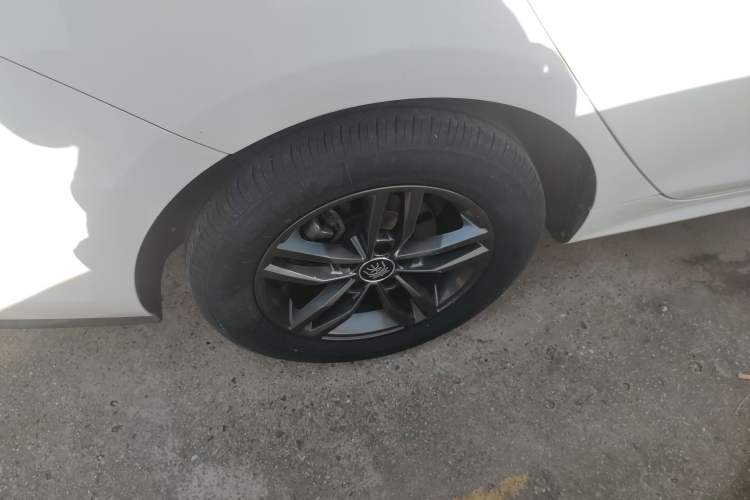 Used BYD Qin Pro 2019 Super Edition 1.5TI Manual Smart Connect Fierce Model China V Standard